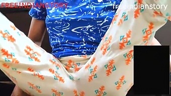 Hot Indian Aunty'S Video Call In New Indian Lesbian Video