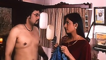 Sizzling Indian Babe In A Steamy Web Series